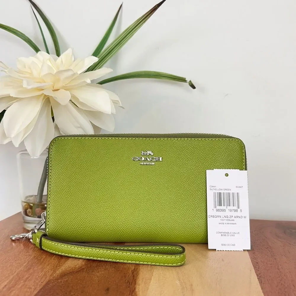 NWT Coach Long‎ Zip Around Wallet